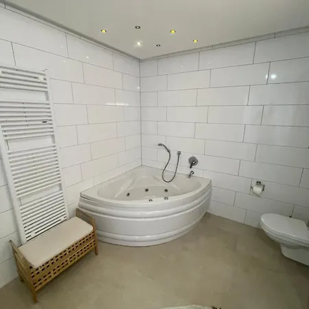 Barrierefreie Luxuswohnung Mit Garten * Osnabrueck