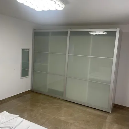 Barrierefreie Luxuswohnung Mit Garten *