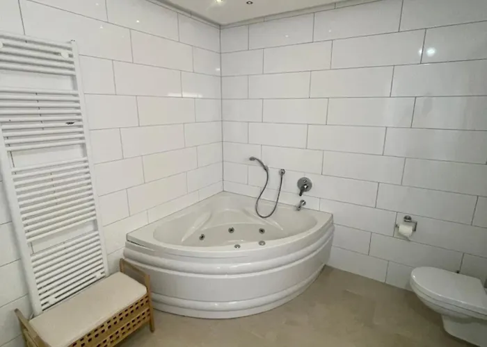 Barrierefreie Luxuswohnung Mit Garten * Osnabrueck