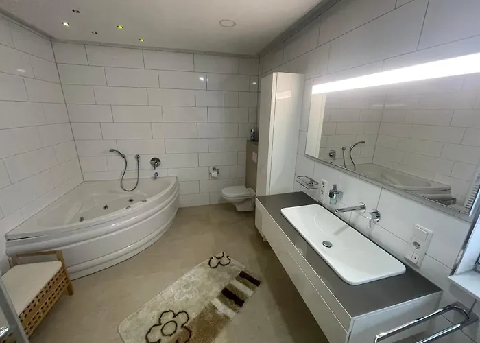 Barrierefreie Luxuswohnung Mit Garten