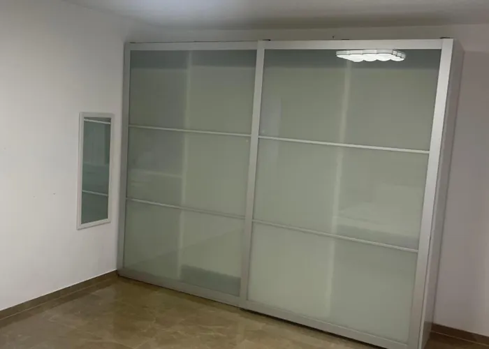 Barrierefreie Luxuswohnung Mit Garten *